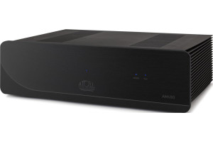 ATOLL AM400 EVO (Finition : Noir) amplificateur de puissance HI-FI, vue trois quarts façade et dissipateurs latéraux