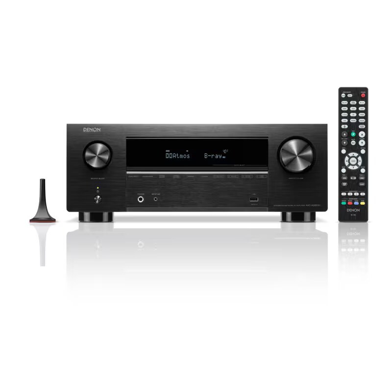 DENON AVC-X2850H amplificateur home cinéma noir, vue de face avec micro de calibration Audyssey et télécommande