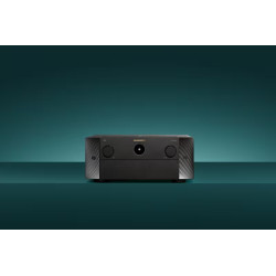 MARANTZ AV 30 préamplificateur AV, vue de face mise en scène sur fond vert sombre