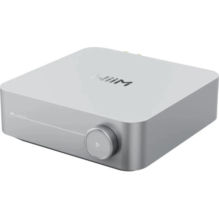 WiiM WiiM AMP amplificateur streamer finition argent, vue trois quarts avec bouton volume central