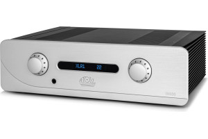 ATOLL IN400 EVO amplificateur intégré HI-FI finition aluminium, vue trois quarts face avec afficheur OLED bleu