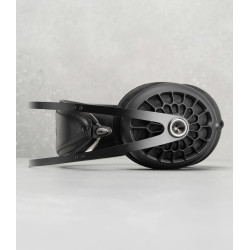 MEZE 105 AER casque haute fidélité ouvert, vue de profil grille acoustique en nid d'abeille et arceau noir