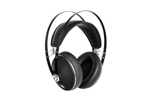 MEZE 99 NEO casque hi-fi circum-aural noir, vue trois quarts arceau double en métal et coussinets cuir