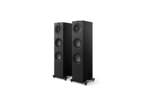 KEF Q7 META enceinte colonne hi-fi noire, paire vue trois quarts avec haut-parleurs Uni-Q et graves