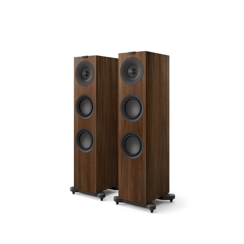 KEF Q7 META enceinte colonne finition noyer, paire vue de trois quarts avec socle et haut-parleurs apparents