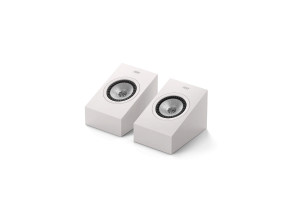 KEF Q8 META enceinte Atmos blanche paire, vue trois quarts avec driver Uni-Q coaxial apparent