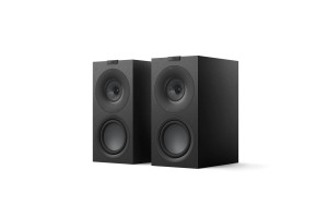 KEF Q-Concerto META enceinte bibliothèque noire, paire vue de trois quarts avant, tweeter Uni-Q et woofer