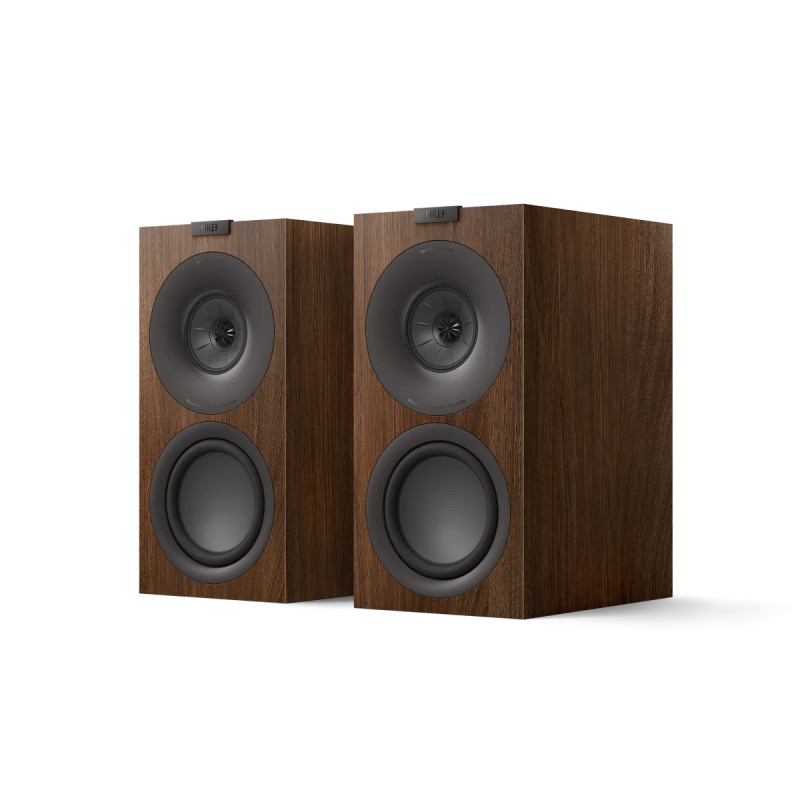 KEF Q-Concerto META enceintes bibliothèque HI-FI finition noyer, paire vue de trois quarts face