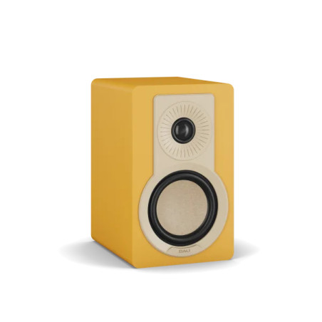 DALI KUPID enceinte bibliothèque Hi-Fi finition jaune, vue trois quarts face tweeter et woodfibre cône