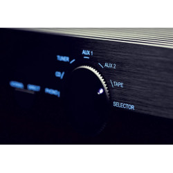 MUSICAL FIDELITY A1 amplificateur classe A, gros plan sélecteur de sources Tuner AUX CD Phono Tape