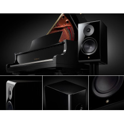 YAMAHA NS800A enceinte bibliothèque, mise en scène avec piano à queue et détails du caisson