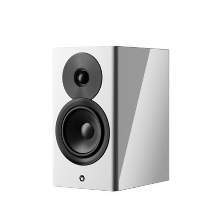 DYNAUDIO FOCUS 10 enceinte bibliothèque connectée blanc laqué, vue trois quarts tweeter et woofer apparents