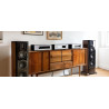 QUAD PLATINA CDT lecteur CD, mise en situation avec enceintes colonnes sur meuble bois