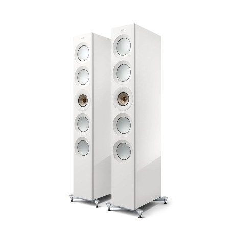 KEF Reference 5 Meta enceintes colonnes Hi-Fi finition blanc et cuivre, paire vue de trois quarts sur pieds aluminium