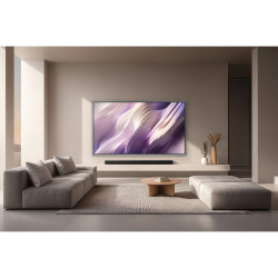 SAMSUNG TQ65S99H TV OLED 65 pouces, écran mural avec barre de son dans salon minimaliste gris
