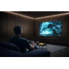 SAMSUNG TQ83S92H TV OLED 83 pouces, mise en situation salon home cinéma session gaming