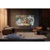 SAMSUNG TMR75R95H TV 75 pouces, mise en situation salon avec œuvre de Cézanne à l'écran