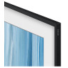 SAMSUNG The Frame Pro 55" (55LS03HW) TV MiniLED, détail du cadre noir et logo Samsung en angle