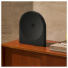 SAMSUNG Music Studio 5 (LS50H) noir enceinte connectée posée sur meuble bois, vue de face décor minéral