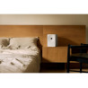 SAMSUNG Music Studio 7 LS70H enceinte connectée blanche, intégration dans une chambre en bois