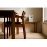 SAMSUNG Music Studio 7 LS70H enceinte connectée, ambiance salle à manger sur banc en bois