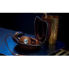 FOCAL STELLIA Reconditionné casque et étui de transport avec câble sur table sombre