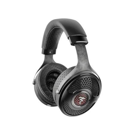 FOCAL UTOPIA reconditionné casque haute fidélité ouvert, vue trois quarts arceau cuir et coque carbone