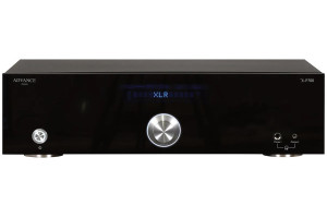 ADVANCE ACOUSTIC XP700 préamplificateur HI-FI, façade noire avec afficheur XLR et molette centrale