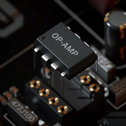 FOSI AUDIO V3 MONO - 48V amplificateur mono, gros plan sur l'amplificateur opérationnel OP-AMP du circuit